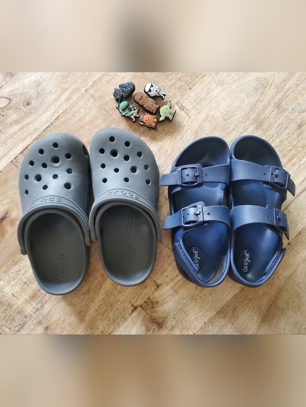 Kids Size 12 Little Kids Crocs & Star Wars Charms & Sandals Bundle